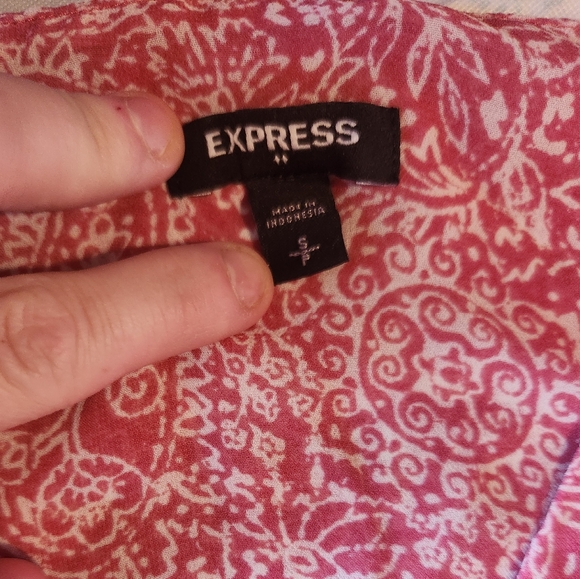 Beautiful crop top blouse - Picture 3 of 4